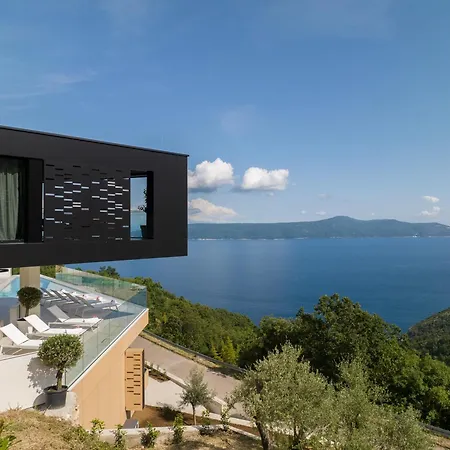 Deluxe | Terra Paradiso | 4 Bedrooms | Splendid Panoramic Views & Private Pool & Sauna | *