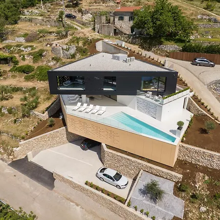 Deluxe | Terra Paradiso | 4 Bedrooms | Splendid Panoramic Views & Private Pool & Sauna | Villa Abbázia